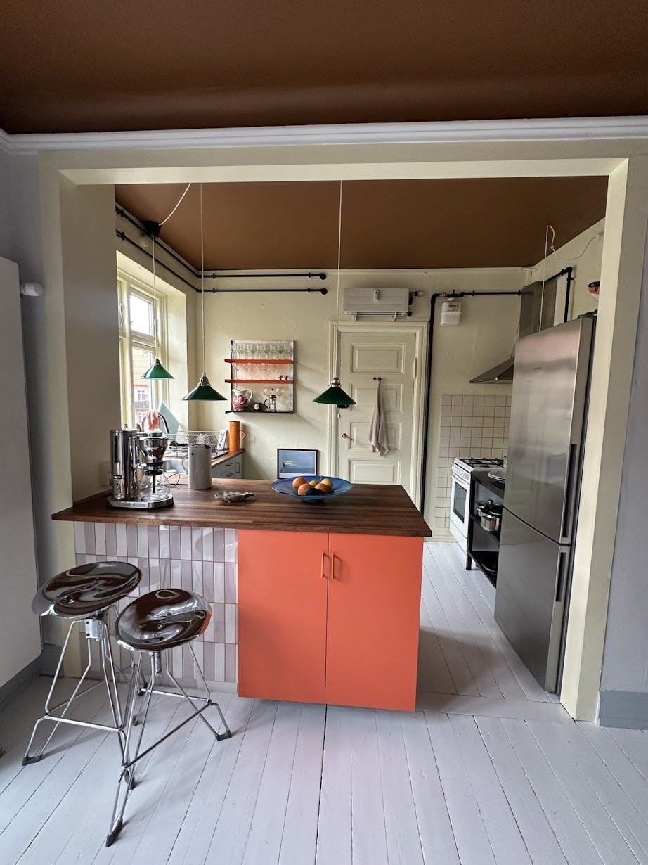 Rød skapdør Rød skapdør